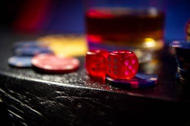Qiu Qiu live dealer table on slot artinya